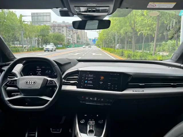 Audi Q5 e-tron — Фото автомобиля 20