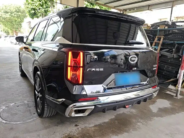 GAC Trumpchi GS8 — Фото автомобиля 4