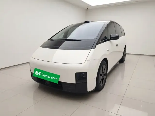 Фотография автомобиля — Li Auto MEGA