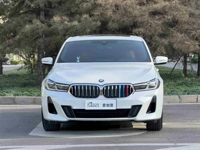 BMW 6 Series Gran Turismo — Фото автомобиля 2