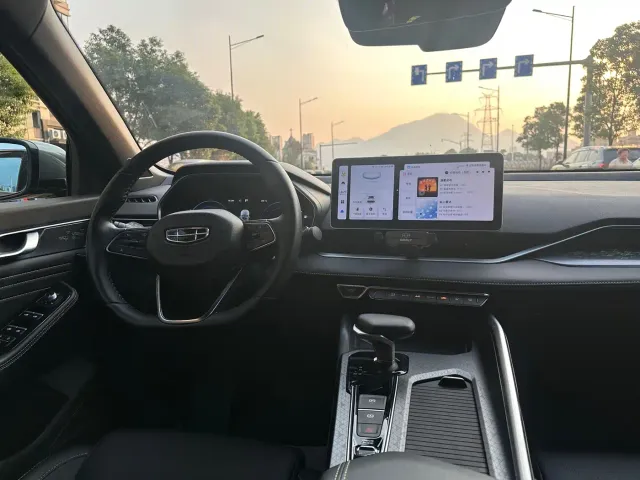 Geely Xingrui — Фото автомобиля 12