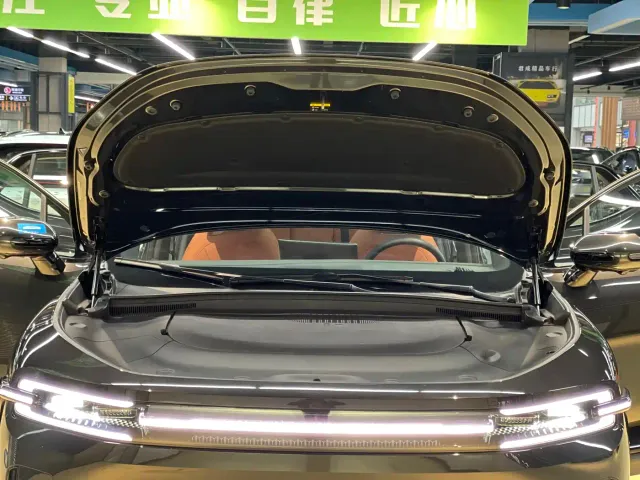 Changan Qiyuan E07 — Фото автомобиля 24