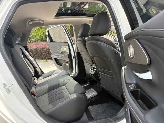 Chery Arrizo 8 — Фото автомобиля 10