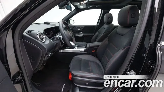 Mercedes-Benz GLB-Class — Фото автомобиля 14