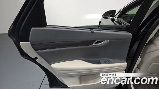 Genesis G80 Бензин 2.5 турбо AWD — Фото автомобиля 24