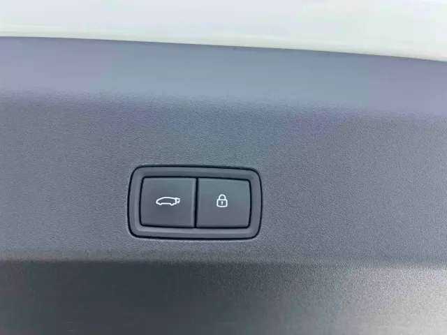 Li Auto MEGA — Фото автомобиля 15