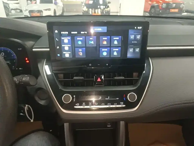 Toyota Frontlander — Фото автомобиля 12