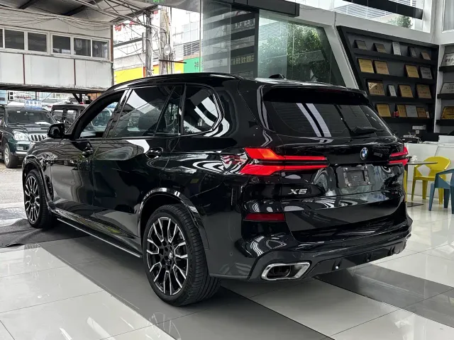 BMW X5 — Фото автомобиля 4