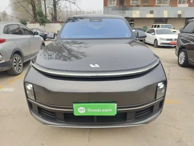 Li Auto L8 — Фото автомобиля 2