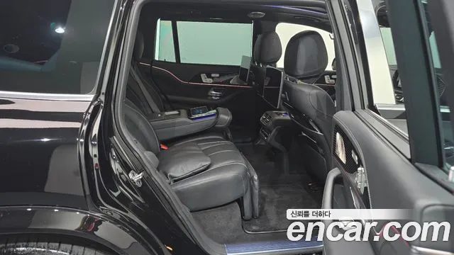 Mercedes-Benz GLS-Class — Фото автомобиля 10