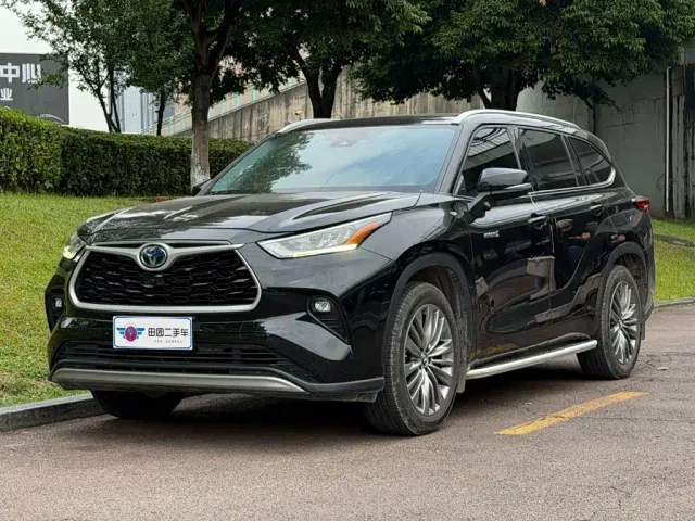 Фотография автомобиля — Toyota Highlander