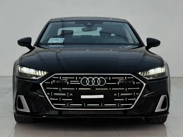 Фотография автомобиля — Audi A7L