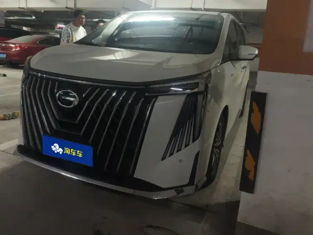 Фотография автомобиля — GAC Trumpchi M8