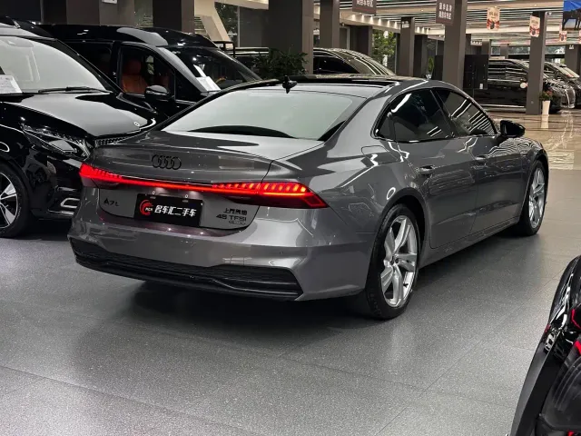 Audi A7L — Фото автомобиля 18