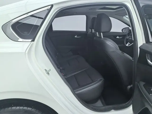 Kia K3 — Фото автомобиля 11