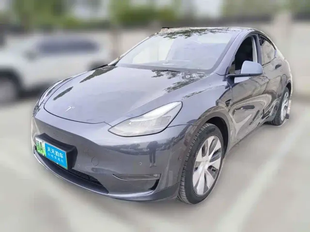 Фотография автомобиля — Tesla Model Y