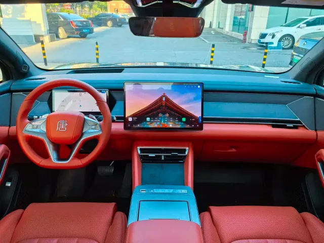 BYD Tang L — Фото автомобиля 10