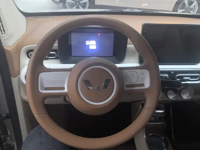 Wuling Hongguang Mini EV — Фото автомобиля 15