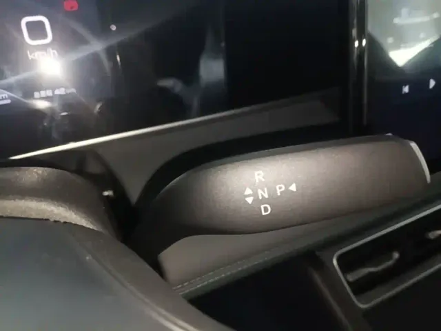 BYD Qin L — Фото автомобиля 13