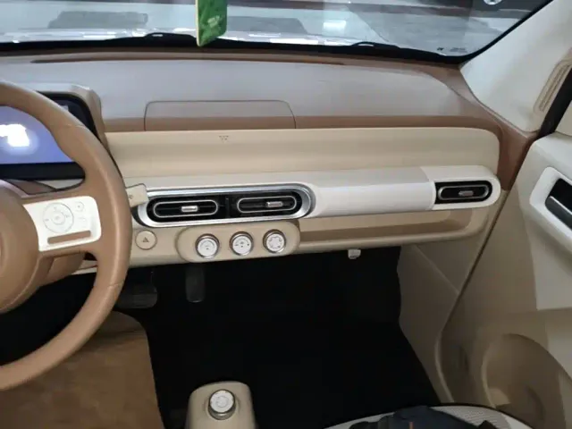 Wuling Hongguang Mini EV — Фото автомобиля 12