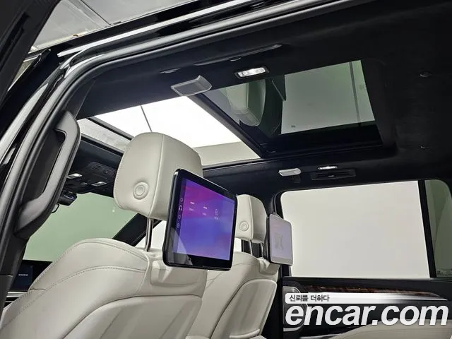 Cadillac Escalade 5th Gen — Фото автомобиля 18