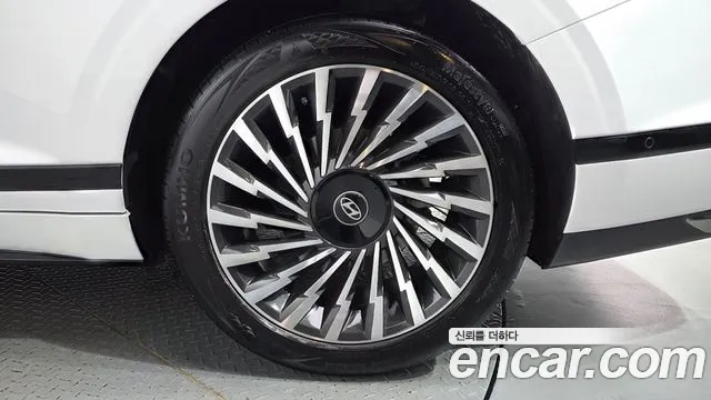 Hyundai Grandeur GN7 — Фото автомобиля 6