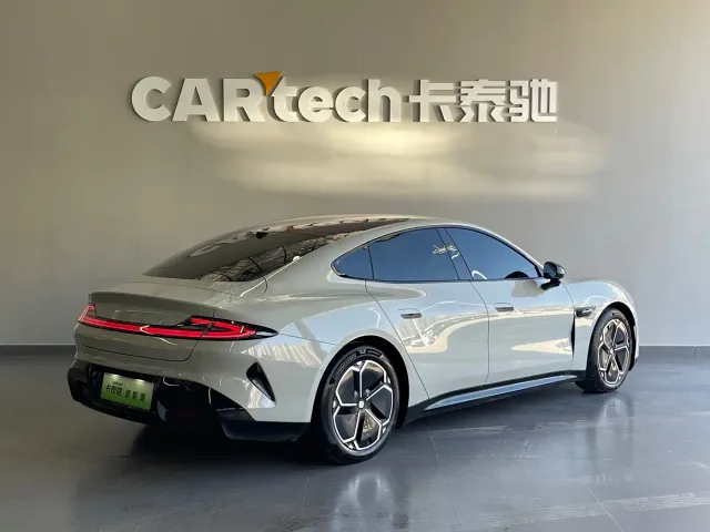 Xiaomi SU7 — Фото автомобиля 4