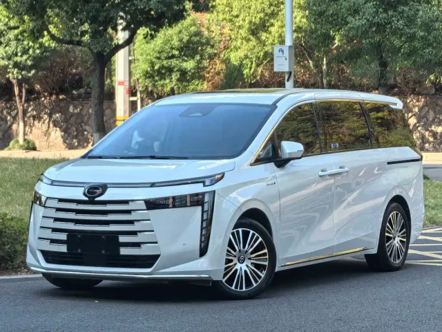 Фотография автомобиля — GAC Trumpchi E8