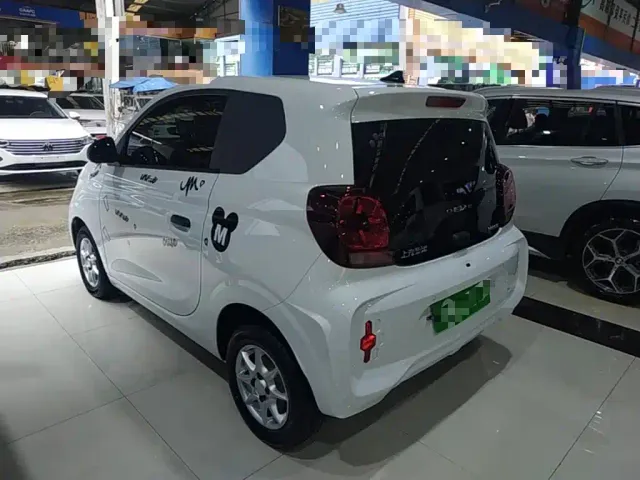 Roewe Clever — Фото автомобиля 4