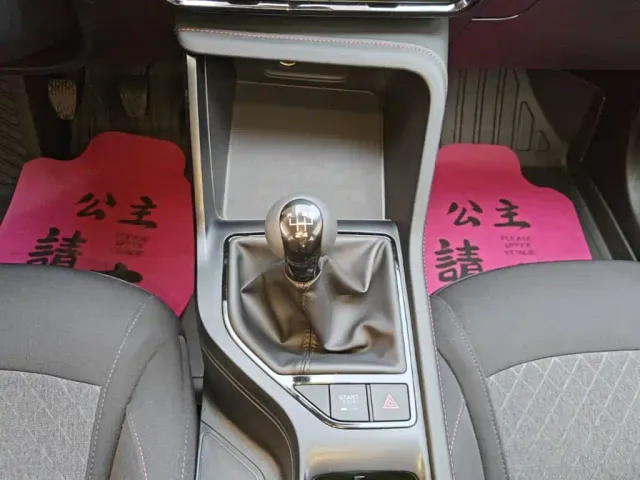 Roewe i5 — Фото автомобиля 13