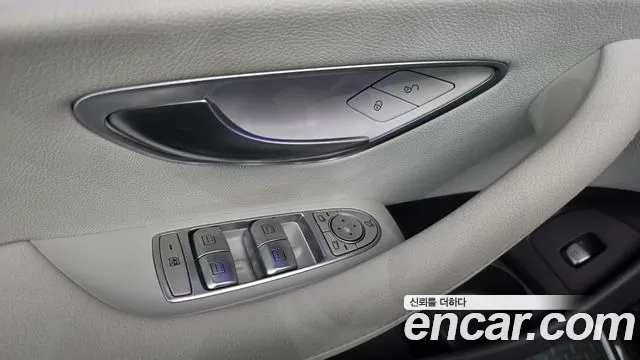 Mercedes-Benz E-Class E-класс W213 E350 4MATIC Exclusive — Фото автомобиля 22