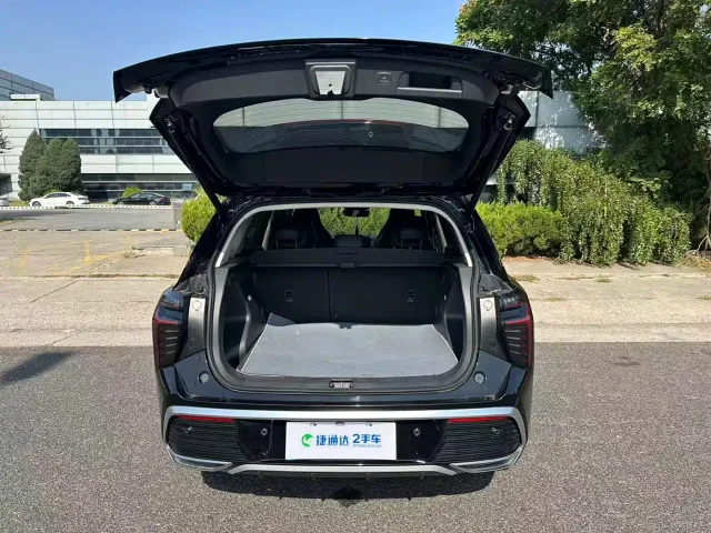 Hongqi HS3 — Фото автомобиля 15