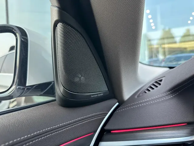 BMW 5 Series — Фото автомобиля 16
