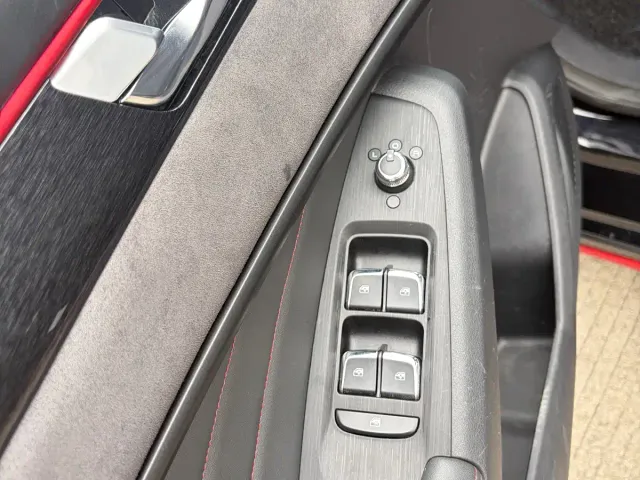 Dongfeng Yixuan MAX — Фото автомобиля 24