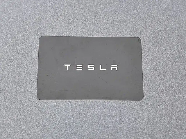 Tesla Model Y — Фото автомобиля 19
