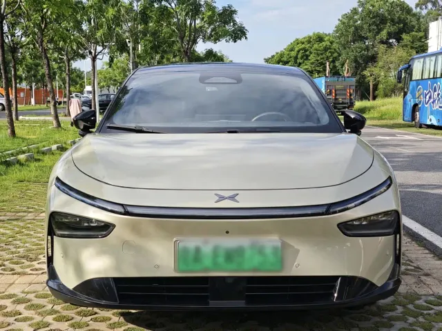 Xpeng P7+ — Фото автомобиля 3