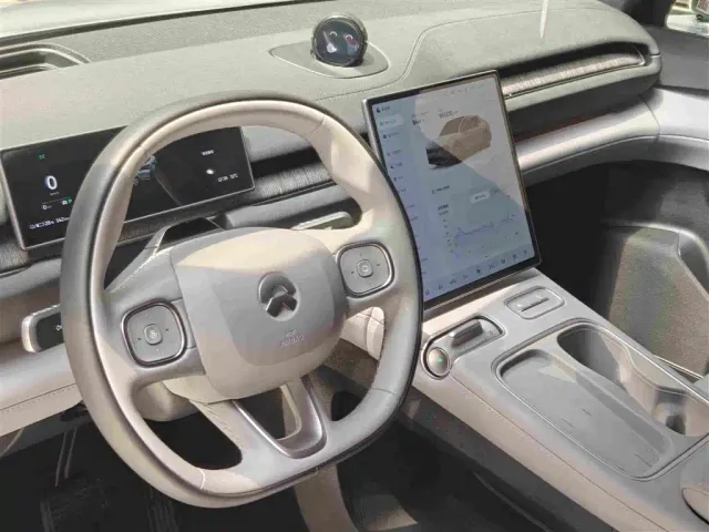 Nio EC6 — Фото автомобиля 19