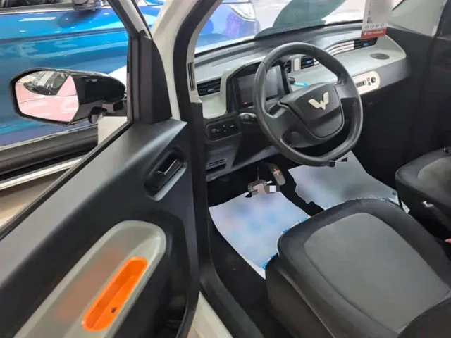 Wuling Hongguang Mini EV — Фото автомобиля 15