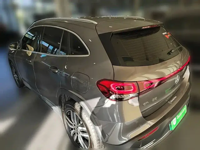 Mercedes-Benz EQA — Фото автомобиля 6