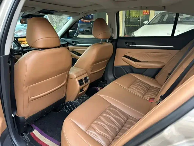 Nissan Teana — Фото автомобиля 7