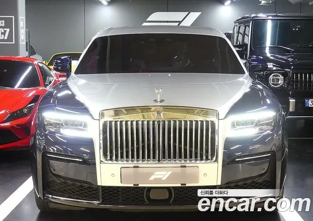 Rolls-Royce Ghost — Фото автомобиля 8