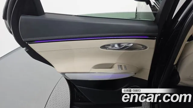 Genesis GV70 2.5T Бензин AWD — Фото автомобиля 24