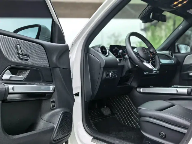 Mercedes-Benz GLB-Class — Фото автомобиля 3