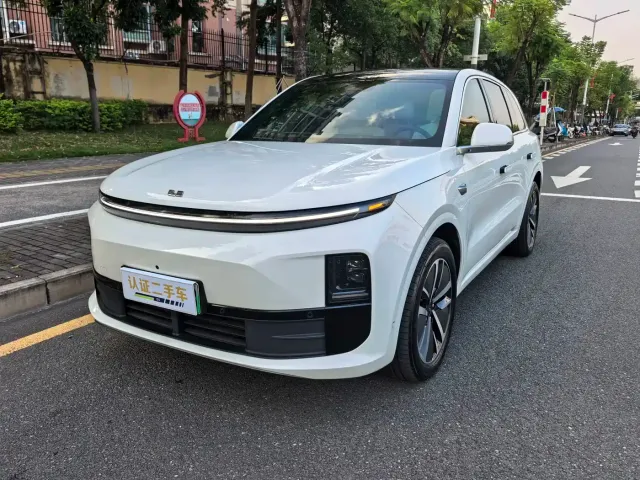 Фотография автомобиля — Li Auto L6