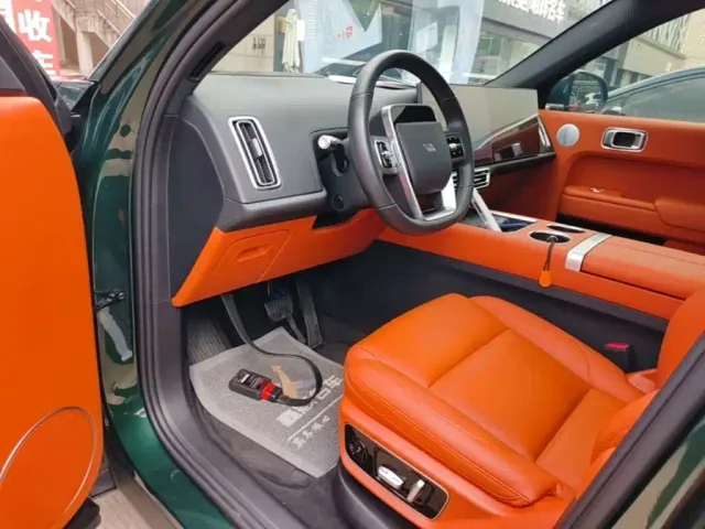 Li Auto L7 — Фото автомобиля 15