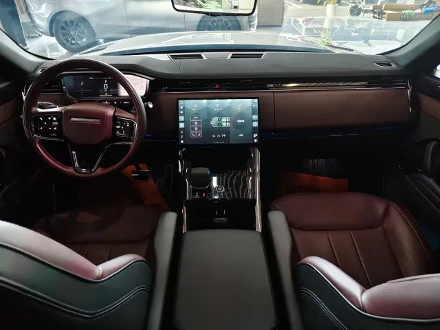 Land Rover Range Rover Sport — Фото автомобиля 15