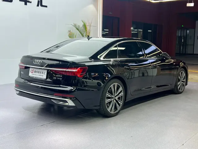 Audi A6L — Фото автомобиля 15