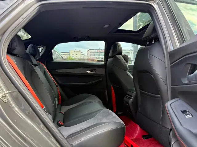 Geely Binrui — Фото автомобиля 12