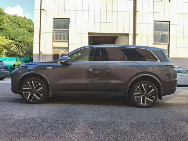 Li Auto L9 — Фото автомобиля 3