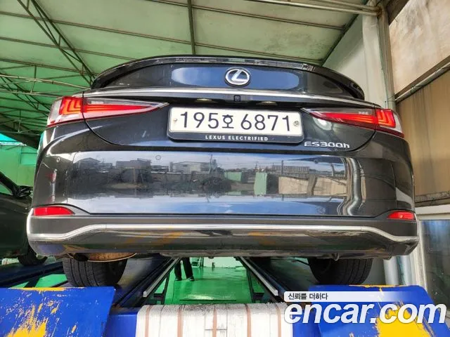 Lexus ES 7th Gen — Фото автомобиля 2